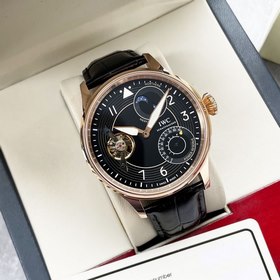 IWC – высококачественные мужские часы с многофункциональным дизай