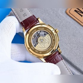 IWC - Новая модель часов «Кастрюшка» С 3D-стеклом, импортным меха