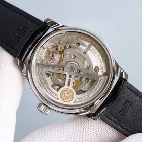 Автоматические часы IWC Portuguese стали однимиз самых успешных м