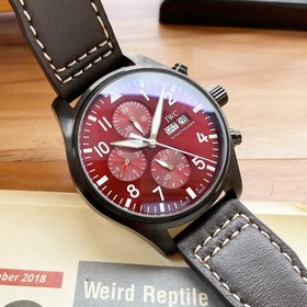 IWC Pilots Watch 43 мм с автоматическим механизмом IWC представля