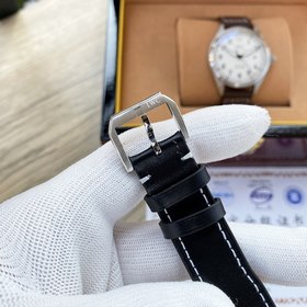 IWC Mark XVIII Pilots Watch Classic, диаметр 40 мм В часах исполь