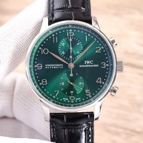 Новое поколение часов IWC Portuguese с прозрачной задней крышкой 