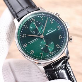 Новое поколение часов IWC Portuguese с прозрачной задней крышкой 