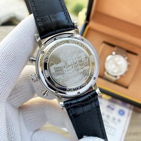 IWC, швейцарский производитель высококачественных часов, представ