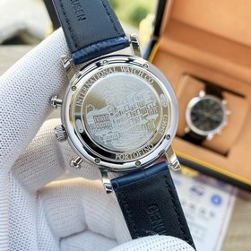 IWC, швейцарский производитель высококачественных часов, представ