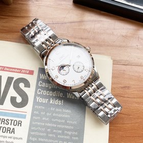 IWC, швейцарский производитель часов, представляет мужские часы в