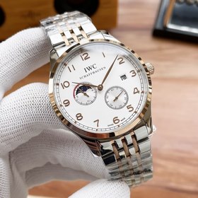 IWC, швейцарский производитель часов, представляет мужские часы в