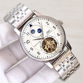 IWC, швейцарский производитель высококачественных часов, представ