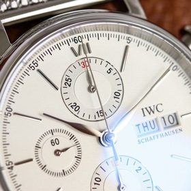 Часы IWC Portofino Chronograph 42 мм x 13,5 мм Корпус часов изгот