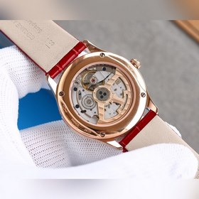 Серия Jaeger-LeCoultre Master Moonphase. Диаметр корпуса 34 мм x 