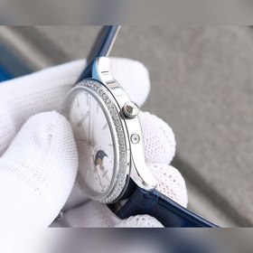 Серия Jaeger-LeCoultre Master Moonphase, диаметр корпуса 34 мм x 