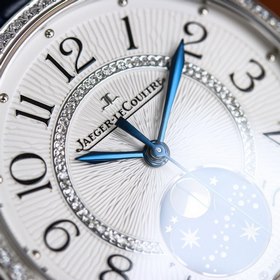 Jaeger-LeCoultre представляет обновленную версию часов Date Moon 