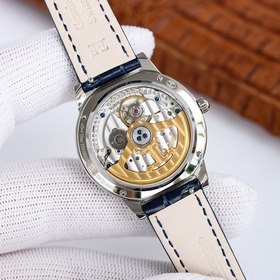 Jaeger-LeCoultre представляет обновленную версию часов Date Moon 