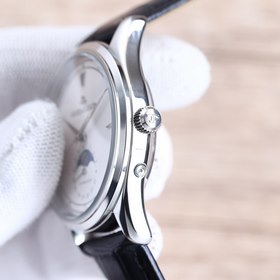 Часы Jaeger-LeCoultre Master Moonphase, диаметр корпуса 39 мм x 9