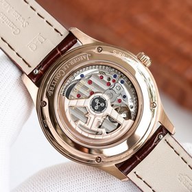 Jaeger-LeCoultre представляет часы Master Calendar 1558420 Мастер