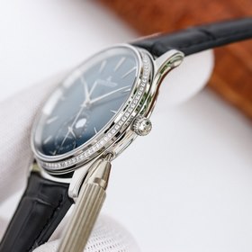 Jaeger-LeCoultre Master Moon Phase серия Диаметр 39*9,9 мм. На ци