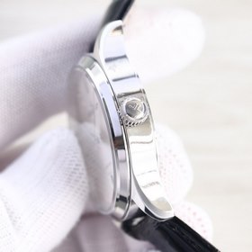 Jaeger-LeCoultre Master Collection с механизмом 9015, модифициров