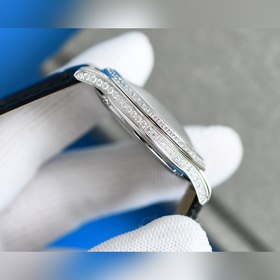 Jaeger-LeCoultre Master Full Diamond Q1398420 серия Используются 
