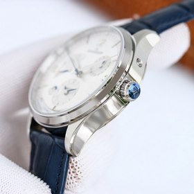 Часы Jaeger-LeCoultre Master Series отличаются функцией отображен