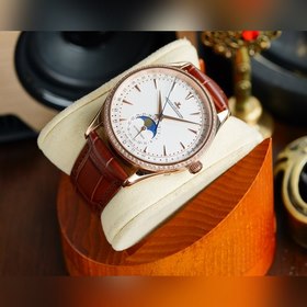 Jaeger-LeCoultre Master Moon Phase, диаметр 39 мм x 9,9 мм, на по
