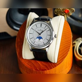 Jaeger-LeCoultre Master Moon Phase, диаметр 39 мм x 9,9 мм, на по