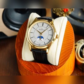 Jaeger-LeCoultre Master Moon Phase, диаметр 39 мм x 9,9 мм, на по