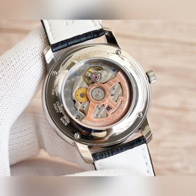 Ультратонкая серия часов Jaeger-LeCoultre Master, толщина которых