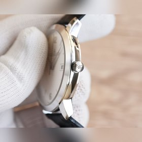 Ультратонкая серия часов Jaeger-LeCoultre Master, толщина которых