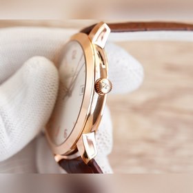 Ультратонкая серия часов Jaeger-LeCoultre Master, толщина которых