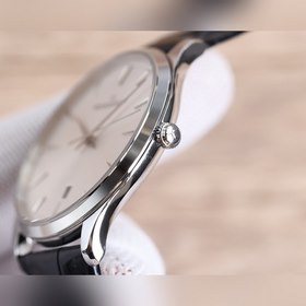 Jaeger-LeCoultre Master Ultra Thin, размер 40 мм, толщина всего 7