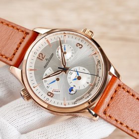 Часы Jaeger-LeCoultre Master Collection отличаются функцией отобр