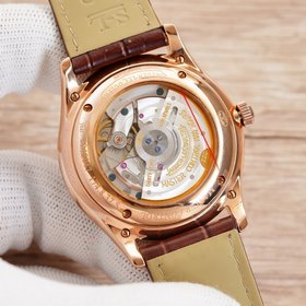Jaeger-LeCoultre Master, диаметр 40 мм x 9 мм, малая секундная ст
