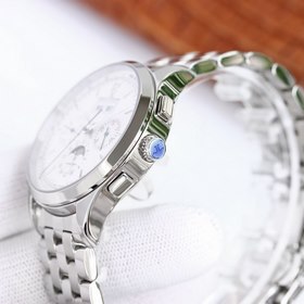 Часы Jaeger-LeCoultre Master Q413812J Тщательно продуманные детал