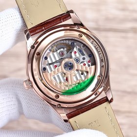 Jaeger-LeCoultre Master Moon Phase, диаметр 39 мм x 9,9 мм, на по