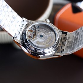 Мужские часы Jaeger-LeCoultre Вечный и совершенный дизайн этих ча