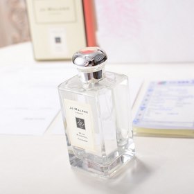 Бренд： Jo Malone Jo Malone Wild Bluebell Аромат： зеленые листья и