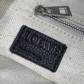 Рюкзак для девушек Goya от Loewe Невероятно красивый, компактный 