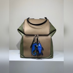 Рюкзак Loewe Goya в двух цветах В отличие от предыдущей версии, н
