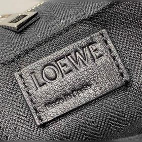 Рюкзак Loewe Goya в двух цветах В отличие от предыдущей версии, н