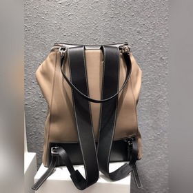 Рюкзак Loewe Goya в двух цветах В отличие от старой версии, новая
