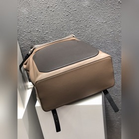 Рюкзак Loewe Goya в двух цветах В отличие от старой версии, новая