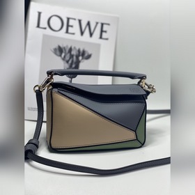 Mini Puzzle от Loewe с геометрическим дизайном, сумка через плечо