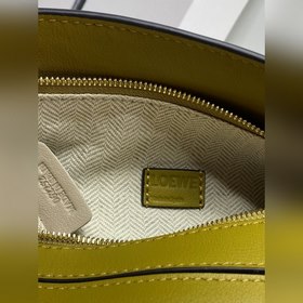 Mini Puzzle от Loewe с геометрическим дизайном, сумка через плечо