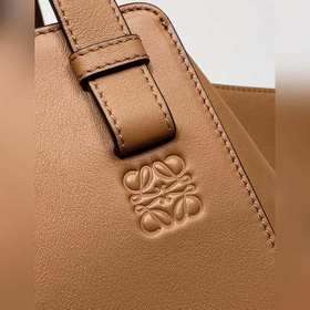 Hammock bag от Loewe, мешочек-гамак, однотонный, землисто-желтый 