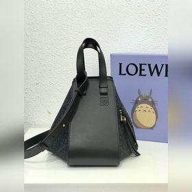 Hammock bag от Loewe, черный с вышивкой Изготовлена из парусины и