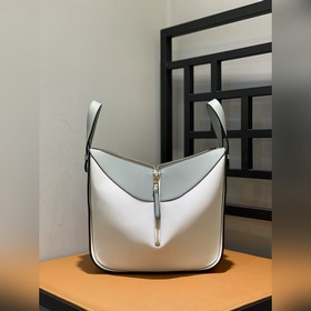 Hammock bag от Loewe Новый дизайн, многофункциональность Идеальн