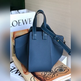 Loewe гамак Сумка светло-голубого цвета с текстурой личи Большо
