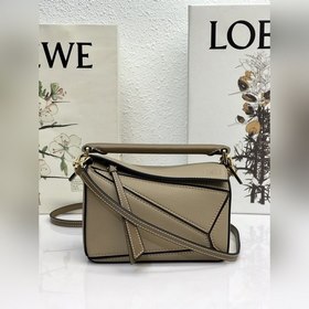 MiniPuzzle от Loewe – сумка с геометрическим дизайном, одноплечев