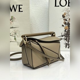 MiniPuzzle от Loewe – сумка с геометрическим дизайном, одноплечев