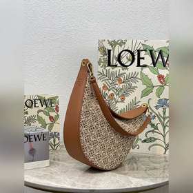 Luna серия сумок от Loewe Сумка под мышку «Лунная богиня» Я думал